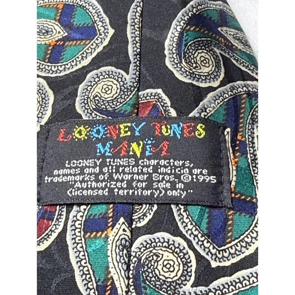Looney Tunes Mania Polyester Necktie Paisley Characters‎ Classic Fun